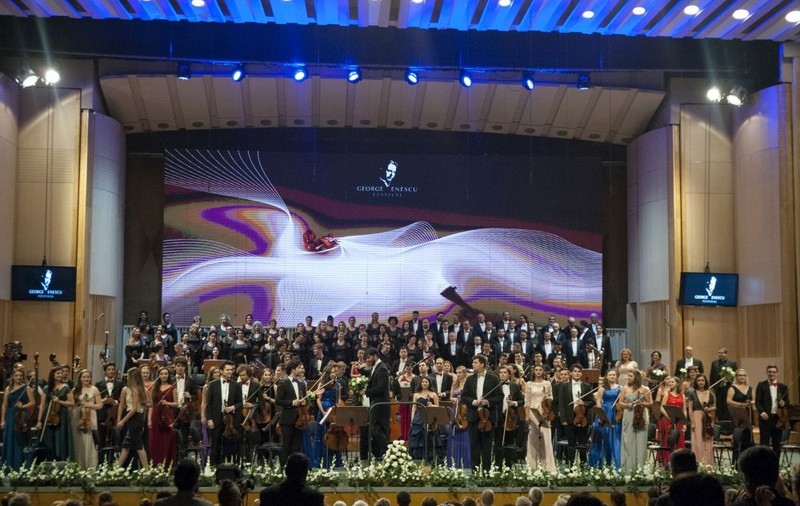 Festivalurile românești se mută în online. Festivalul de muzică clasică George Enescu și TIFF, festivalul de film de la Cluj, își oferă serviciile pe internet