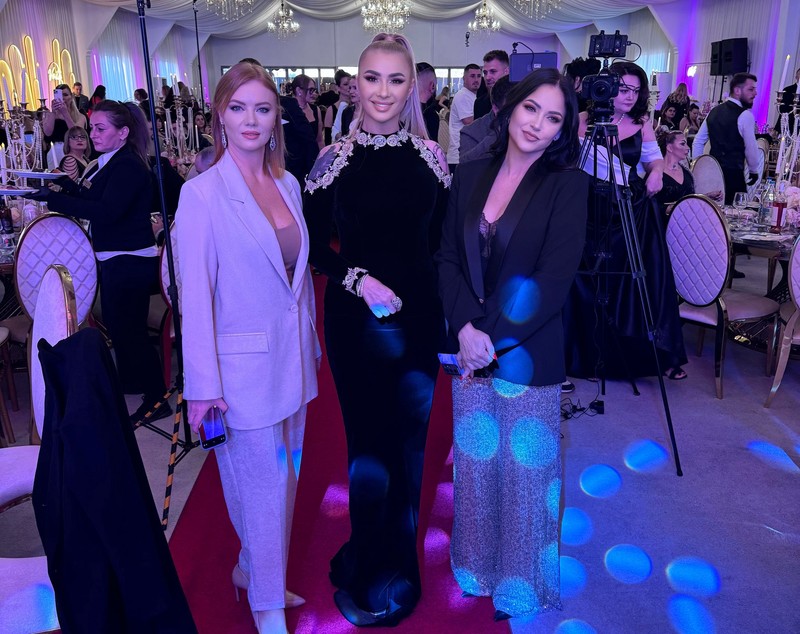 Cum a apărut Anamaria Prodan alături de fosta soție a lui Dan Alexa, după ce s-a speculat că impresara i-ar fi stricat căsnicia: „Câinii latră, ursul trece”