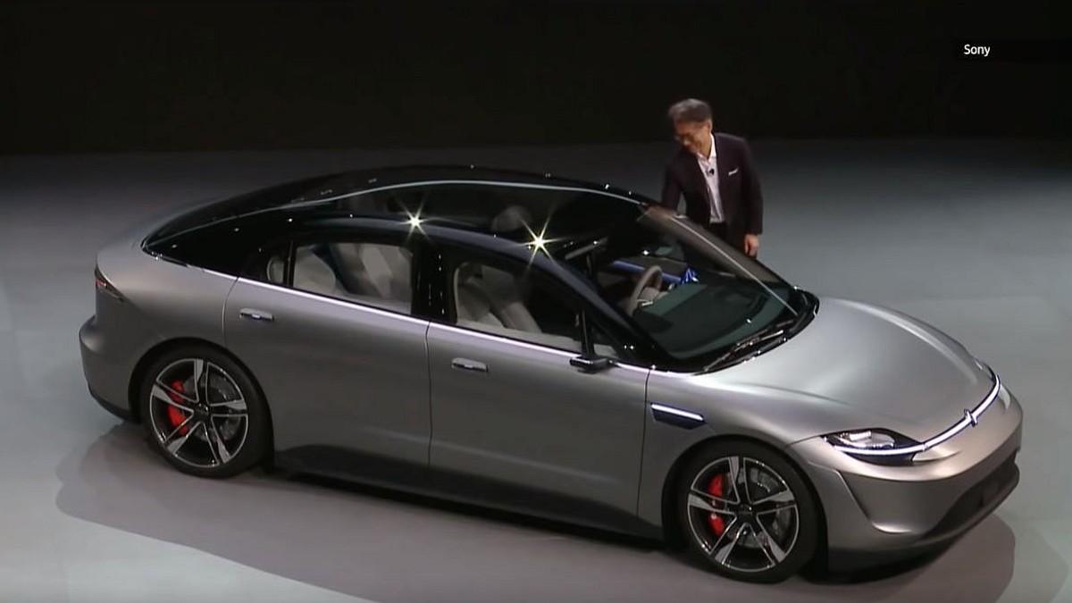 Gadgeturile viitorului, prezentate în Las Vegas. De la televizorul de 7 metri la Lamborghini-ul cu Alexa și mașina electrică Sony. Sony Vision-S, mașina electrică a Sony prezentată la CES 2020