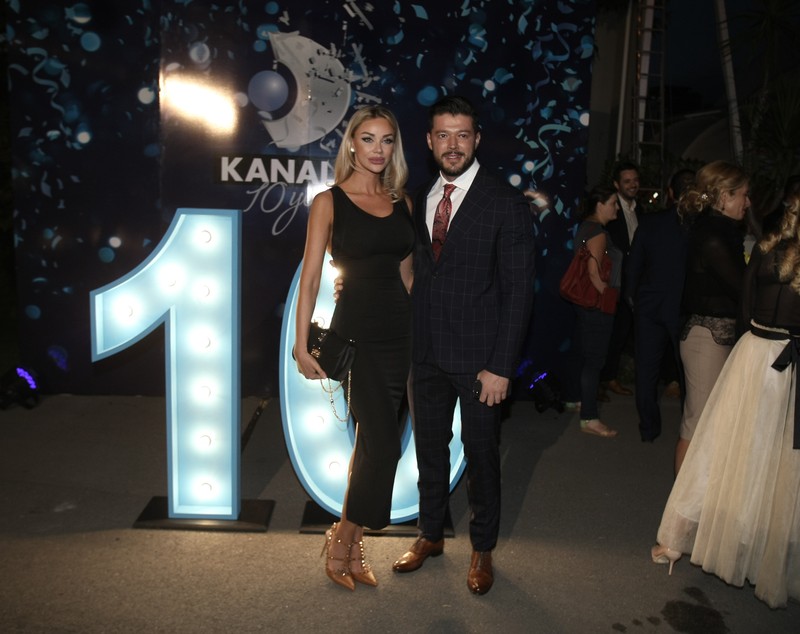 VIDEO EXCLUSIV | Bianca Drăgușanu recunoaște că-l fentează pe Victor Slav. ”Uneori, adorm!”