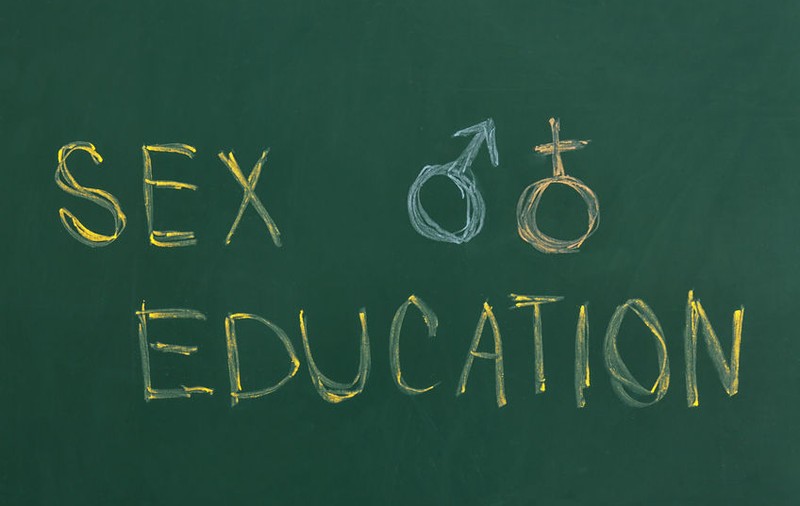 Poate „educația sexuală” să producă și altceva decât un scandal inutil?