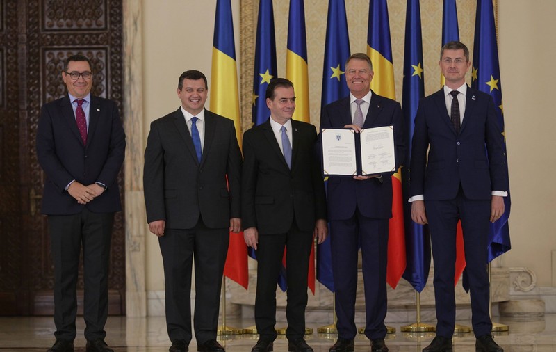 VIDEO | Acordul politic propus de Klaus Iohannis partidelor parlamentare s-a semnat la Cotroceni. Iohannis: "PSD a dăunat foarte mult României"