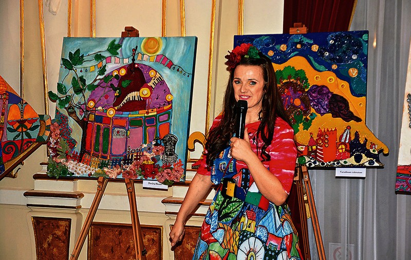 Oradea pictată cu forme de turtă dulce într-o expoziție inedită |FOTO
