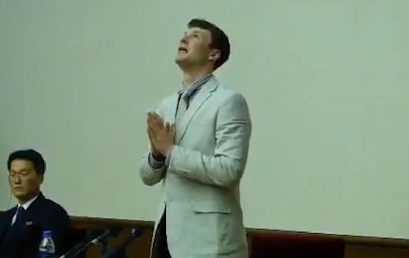 Coreea de Nord l-a prezentat public pe studentul american reţinut! Cere disperat ajutor! VIDEO