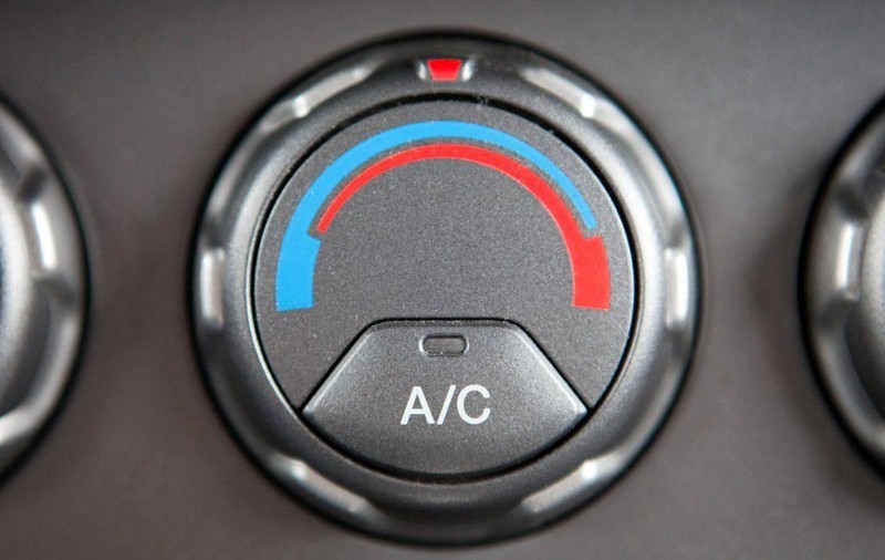 Cum poți să reduci consumul de carburant când mergi cu aerul condiționat pornit