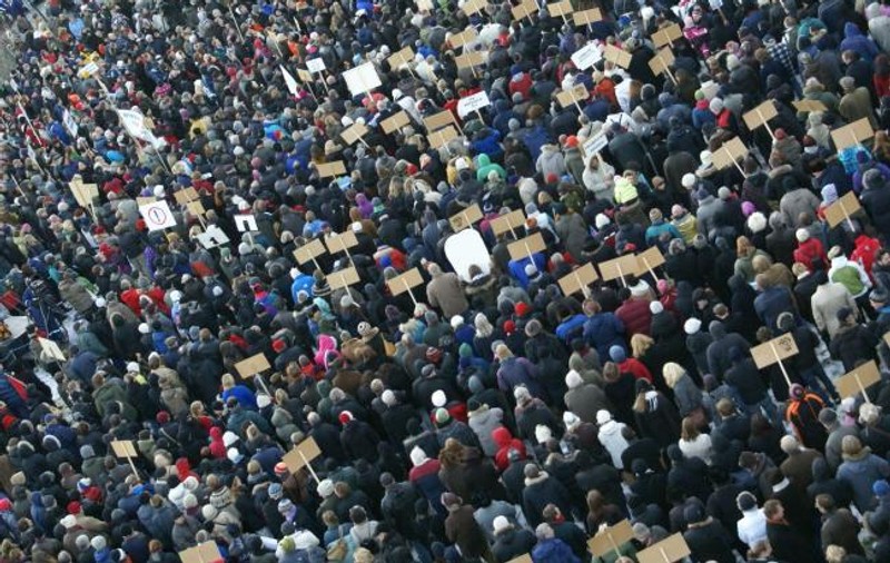 Proteste în Polonia. Mii de oameni au manifestat pentru dreptul femeilor la avort