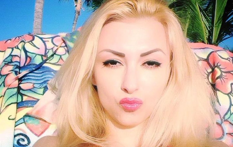ANDREEA BĂLAN STÂRNEŞTE FANTEZIILE BĂRBAŢILOR! PLAJĂ, MARE, SOARE ŞI UN TRUP DE MILIOANE! | FOTO