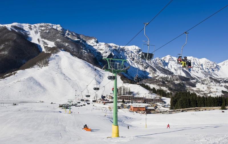Un român a murit pe o pârtie de ski din Bulgaria!