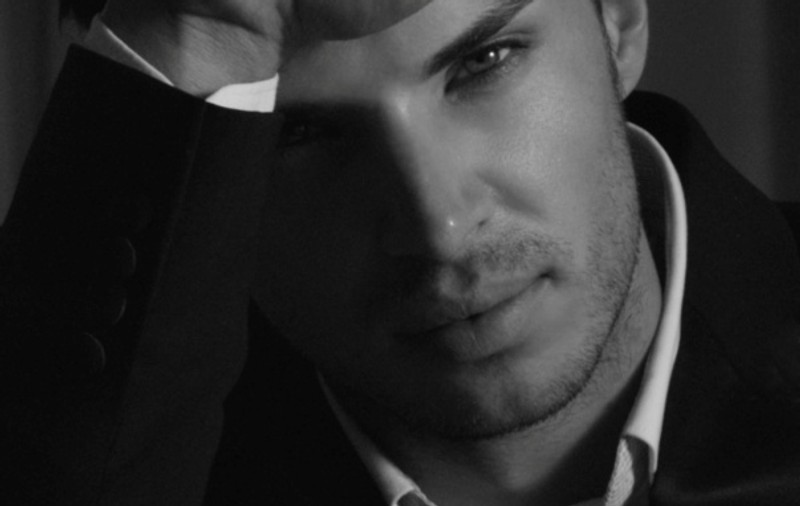 Mike Angello a lansat piesa "Belong to you" | VIDEO