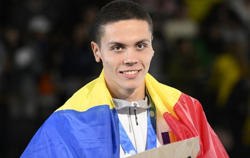 David Popovici donează echipamentul purtat pe podium la JO 2024 ca să construiască o casă pentru copii cu nevoi speciale