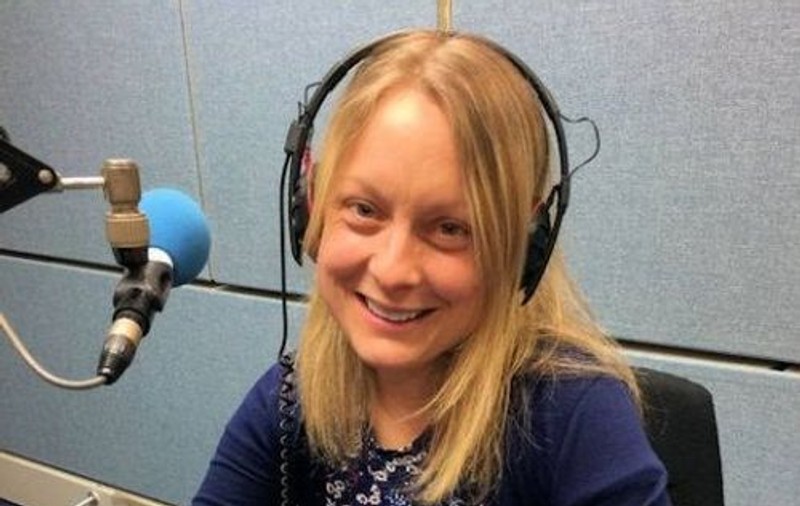 O fostă prezentatoare la BBC Radio 6 a fost lovită mortal de un tren