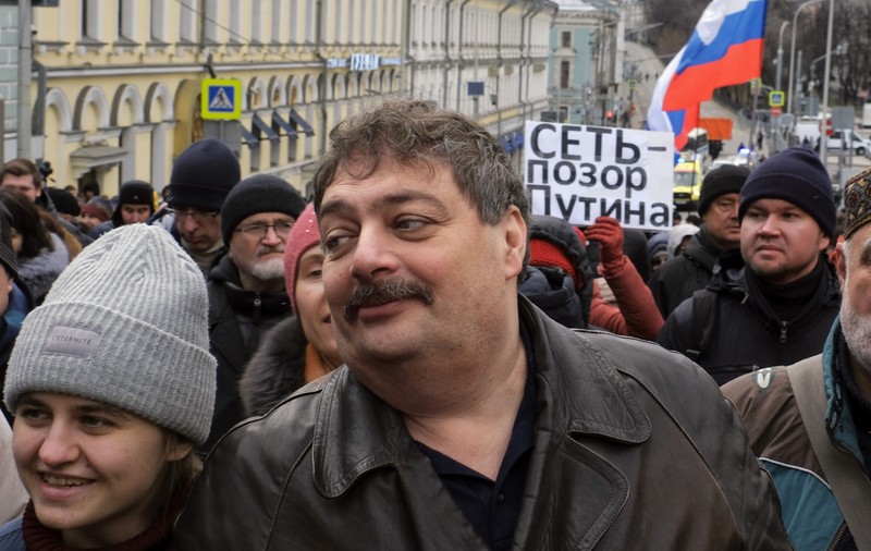 EXCLUSIV. Interviu cu disidentul rus Dmitri Bîkov, otrăvit de regim în 2019: „Armata nu are lideri, populația este dezamăgită de toate și, mai ales, de sine”