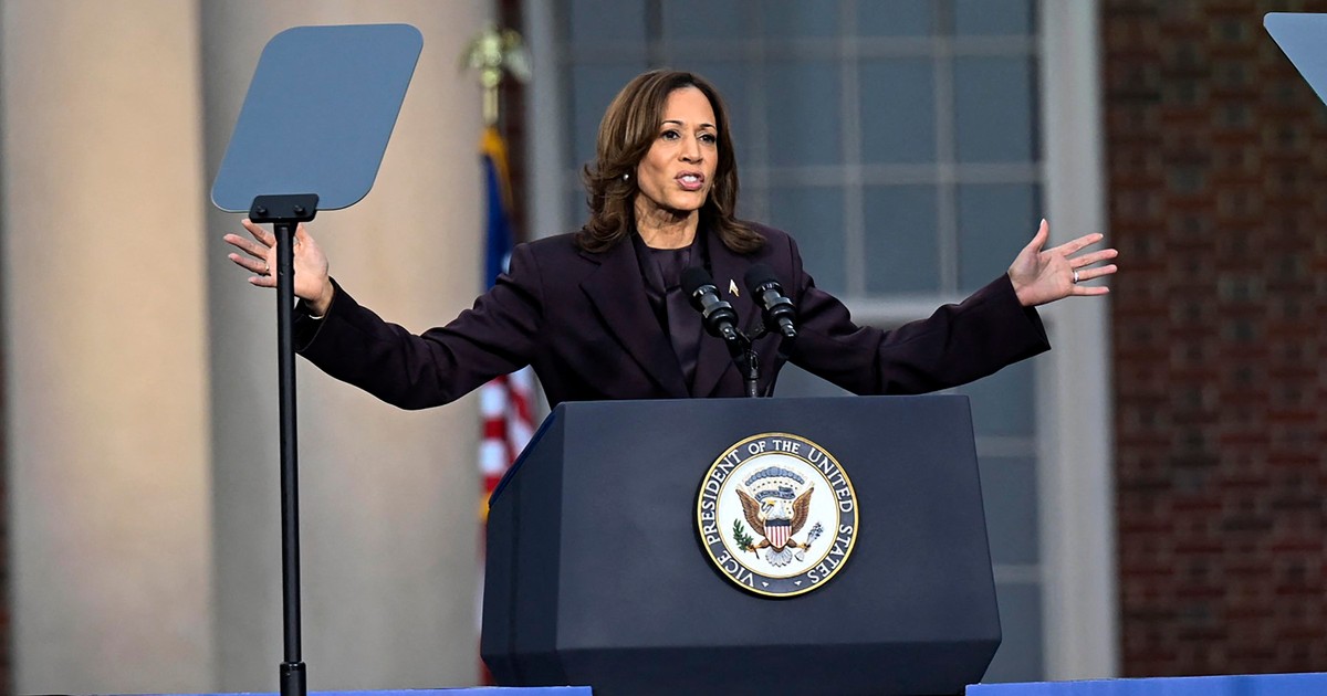 Kamala Harris a fost surprinsă în timp ce ținea primul discurs după pierderea cursei pentru Casa Albă