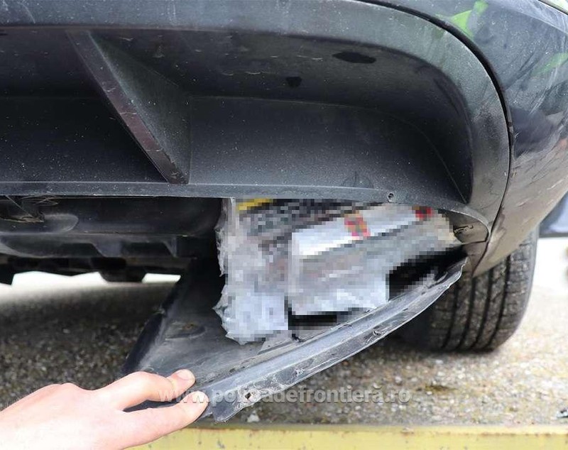Un șofer bulgar a fost prins cu peste 1.000 de pachete de țigări ascunse în mașină, la Calafat. Unde le-au găsit polițiștii