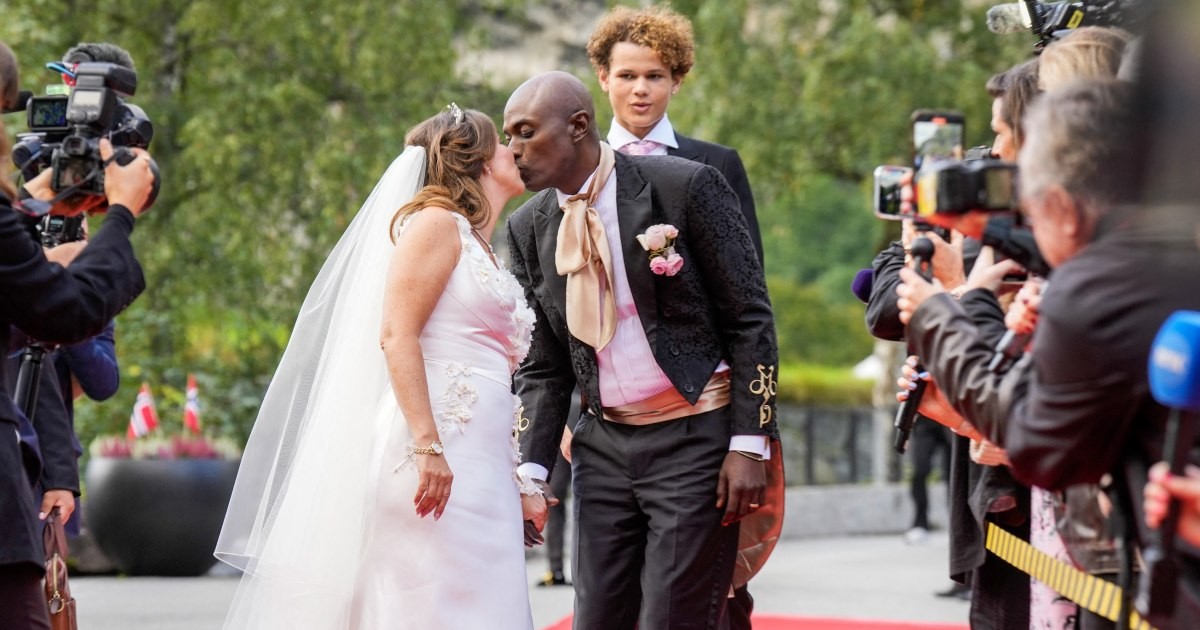 Prințesa Martha Louise, cel mai mare copil al regelui Harald al Norvegiei, s-a căsătorit cu șamanul american Durek Verrett. Foto: Profimedia