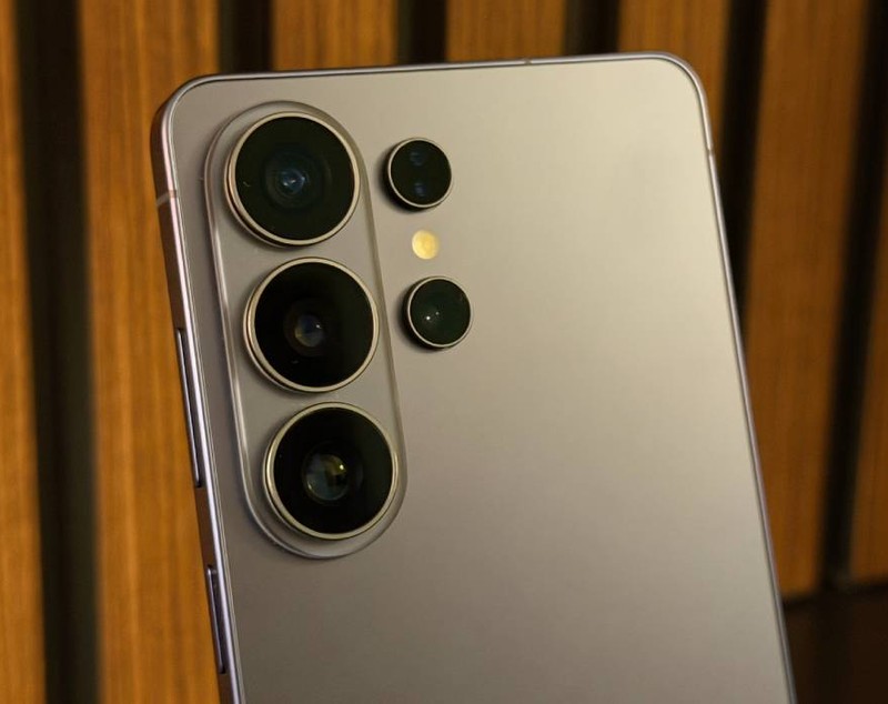 Samsung Galaxy S26 Ultra review: ca de obicei, mai mult, mai bun, mai recomandabil decât precedentul