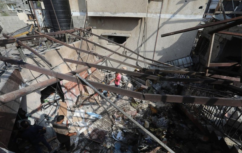 Israelul lansează noi lovituri în Gaza după atacul cu zeci de victime de la sfârșitul săptămânii trecute