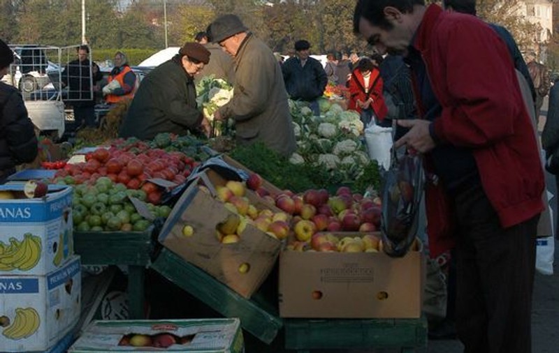Mizeria închide Piaţa Basarabia