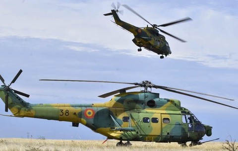 Elicoptere militare românești în timpul exercițiului „Burebista25” Imagine cu caracter ilustrativ Sursa foto: Facebook/ Forțele Aeriene Române