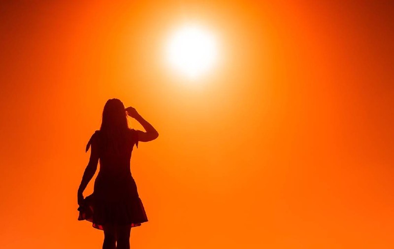 ANM a emis cod roșu de caniculă în trei județe din țară, temperaturile vor atinge 40°C. Restricții pentru TIR-uri. La ce să ne așteptăm săptămâna viitoare