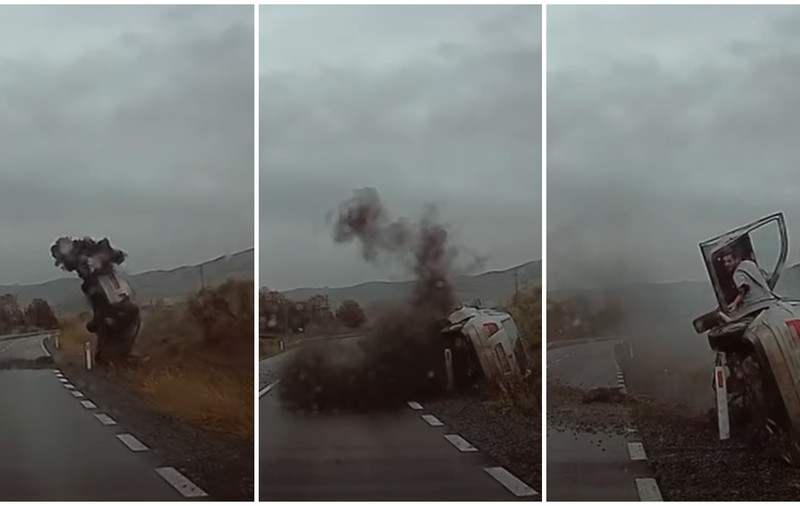 Un șofer vitezoman care a depășit în curbă s-a răsturnat cu mașina și a ieșit apoi din ea întreg, la Lechința / VIDEO