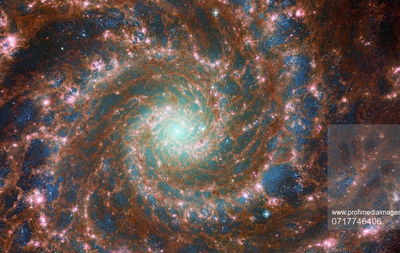 Imagine spectaculoasă cu Galaxia Fantomă, aflată la 32 de milioane de ani lumină de Pământ, publicată de NASA