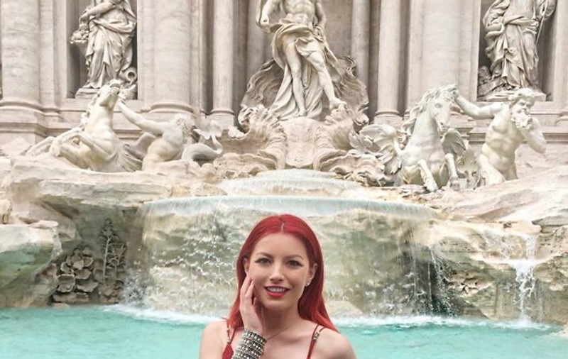 Ce dorință si-a pus Elena Gheorghe la Fontana di Trevi! Te așteptai la așa ceva?