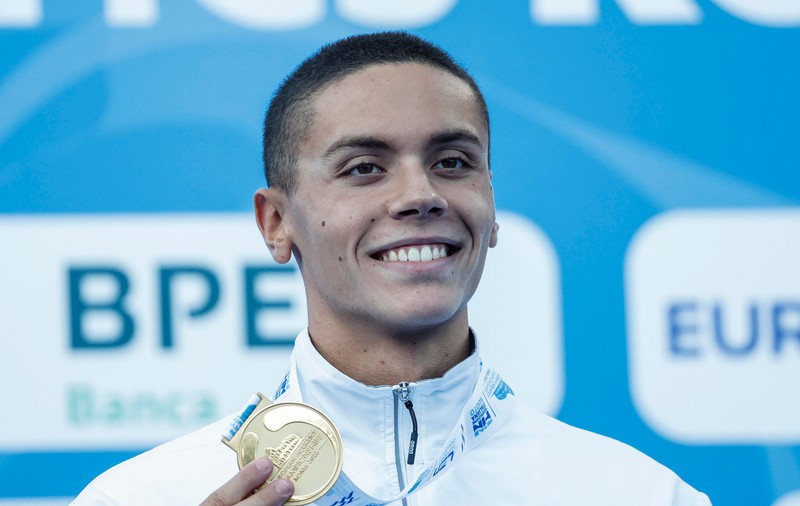 David Popovici și-a donat medalia de aur de la Mondiale în scop caritabil. „Cel mai important campionat este campionatul vieţii”