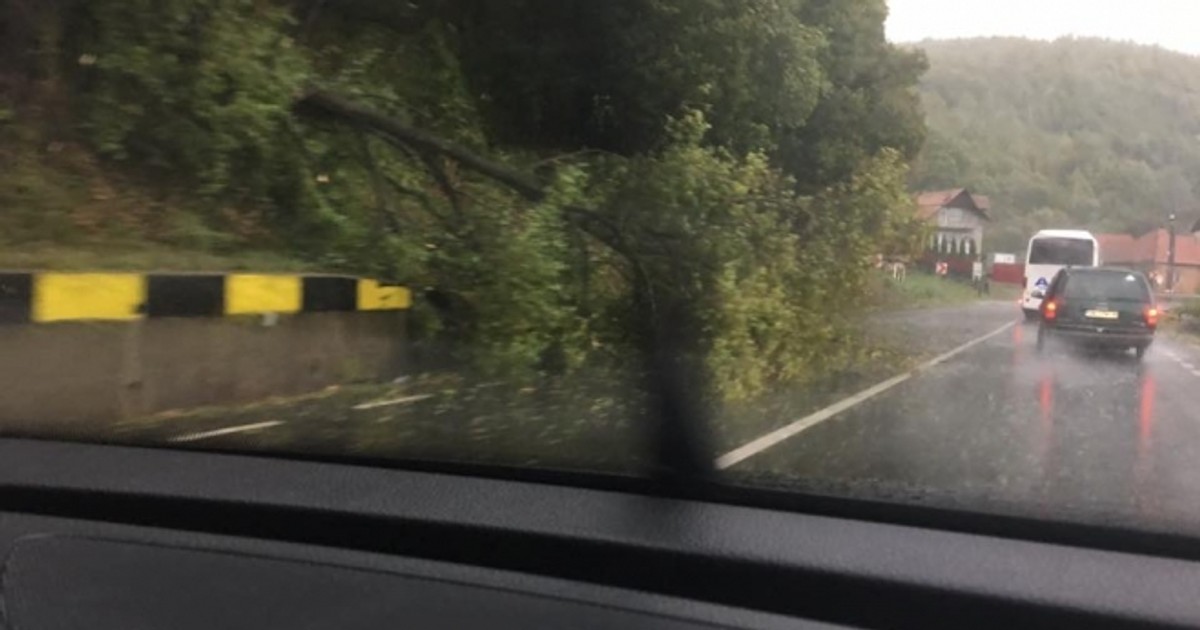 Situația traficului rutier în orașele afectate de furtună, pe 18 septembrie