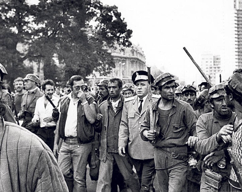 Dosarul „Mineriadei” din iunie 1990 se întoarce la Parchetul Militar pentru refacerea anchetei