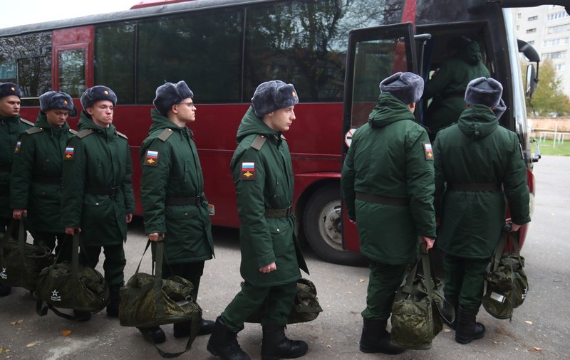 Război în Ucraina, ziua 318 | Rusia va mobiliza jumătate de milion de noi recruți, susțin serviciile de informații ucrainene