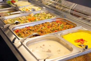 Mâncare gătită de Ansamble Catering &amp; Services / Foto Facebook