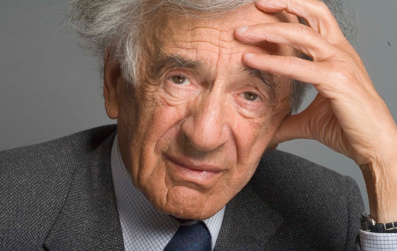 Filozoful şi ziaristul Elie Wiesel, laureat al premiului Nobel pentru pace:”Viitorul copiilor arabi – acela de a fi luptători sinucigași sau scuturi umane împotriva rachetelor?”
