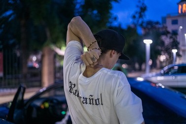 Maxi, în Valencia, în timp ce se întoarce de la studioul de înregistrări