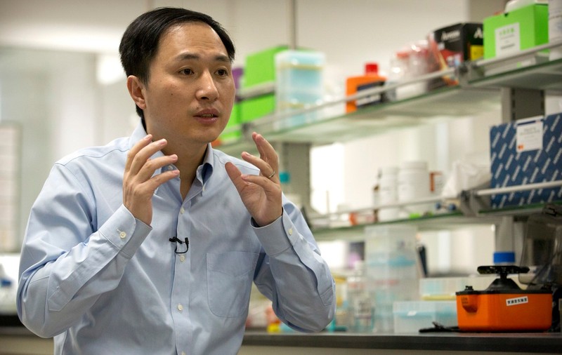 Creatorul primilor bebeluși modificați genetic nu are regrete: „Voi fi amintit ca Darwin al Chinei. Părinții vor alege asta”