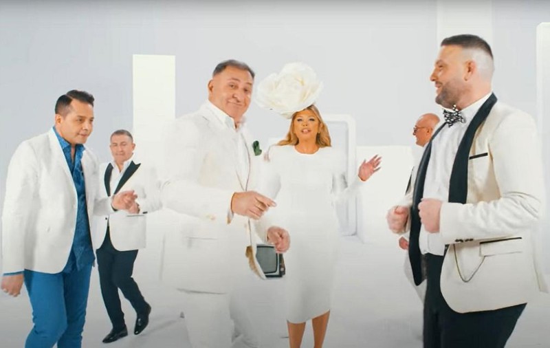 Ce s-a întâmplat la filmările videoclipului Loredanei cu cei 10 maneliști. „M-am luat cu mâinile de păr”