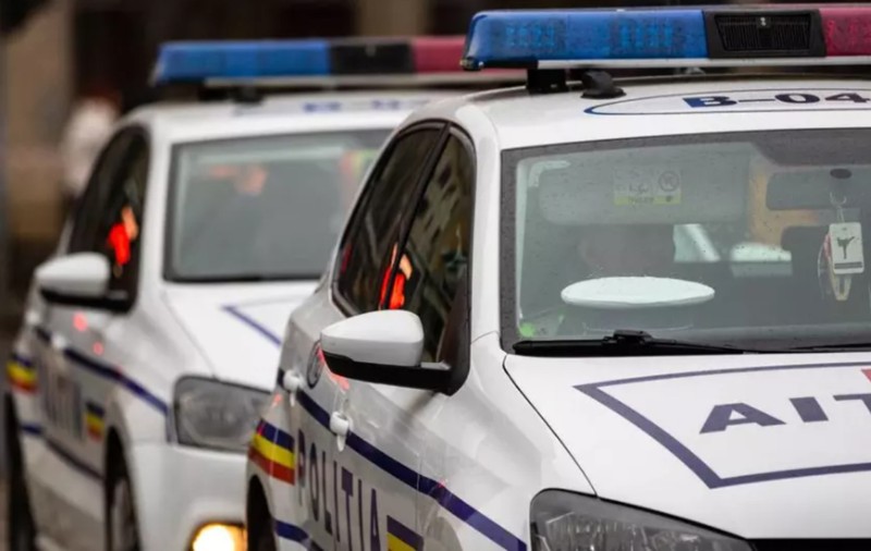 Copil de 10 ani din judeţul Sibiu, legat cu lanţul de piciorul unei mese şi încuiat în casă fiindcă tatăl avea chef de cumpărături