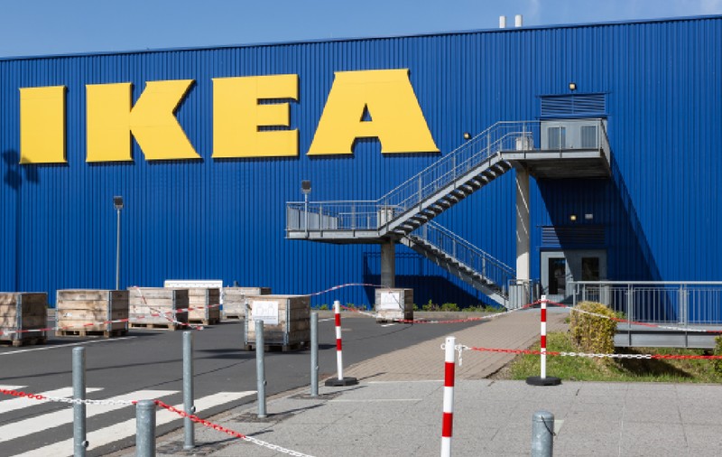 Cum a reușit o angajată Ikea să fure din magazin marfă de 130.000 de euro: „Puteam trece pe la casă fără să plătim”