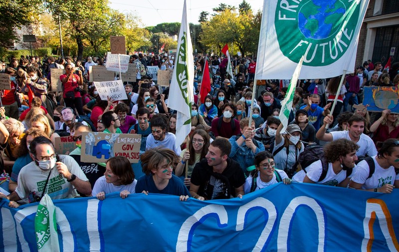 Proteste la Roma în plin summit G20. Activiștii spun că liderii mondiali nu iau suficiente măsuri pentru combaterea schimbărilor climatice