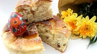 Pasca cu branza dulce si stafide