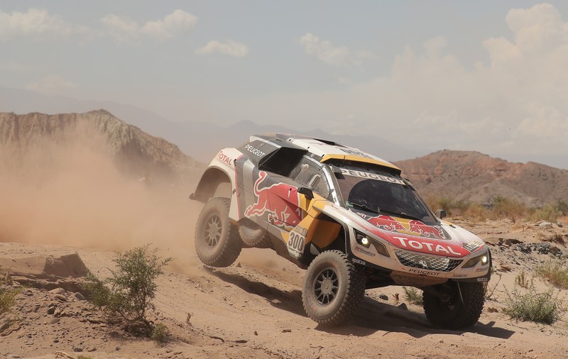 Francezul Peterhansel s-a impus în etapa a treia a Raliului Dakar 2017