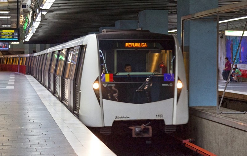 Unii angajați CFR câștigă mai mult decât directorul general. La Metrorex, sute de angajați ajung la salarii de 4.000 de euro pe lună