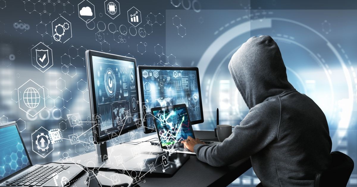 Hackerii au publicat date confidențiale ale unei companii de asigurări din Israel, după ce aceasta a refuzat să plătească răscumpărarea. Hacker la calculator
