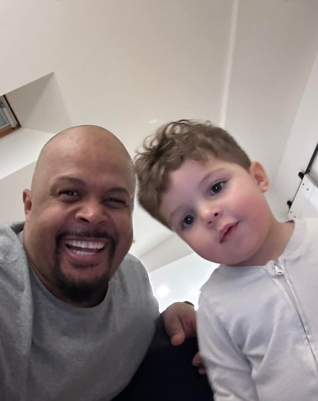 Fotografie de peste 10.000 de like-uri cu Tiago, băiețelul lui Cabral și al Andreei Ibacka: „Seamănă cu mămica lui”