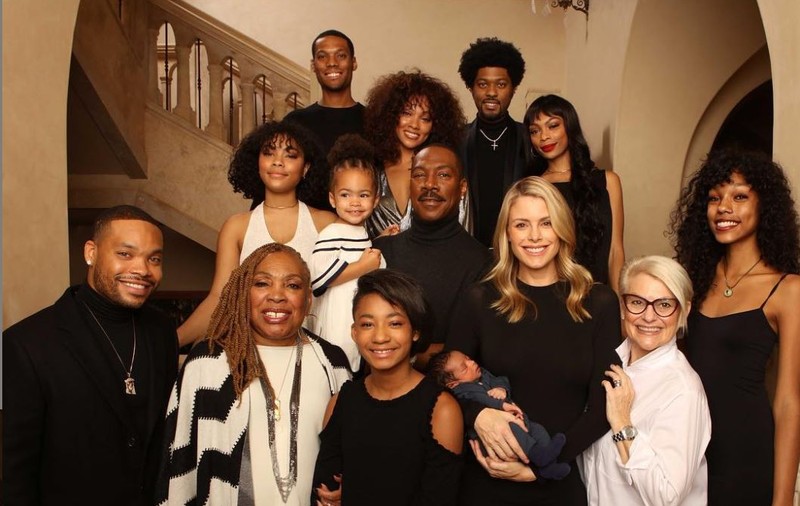 GALERIE FOTO| Fotografie de colecție. Eddie Murphy alături de cei 10 copii ai săi
