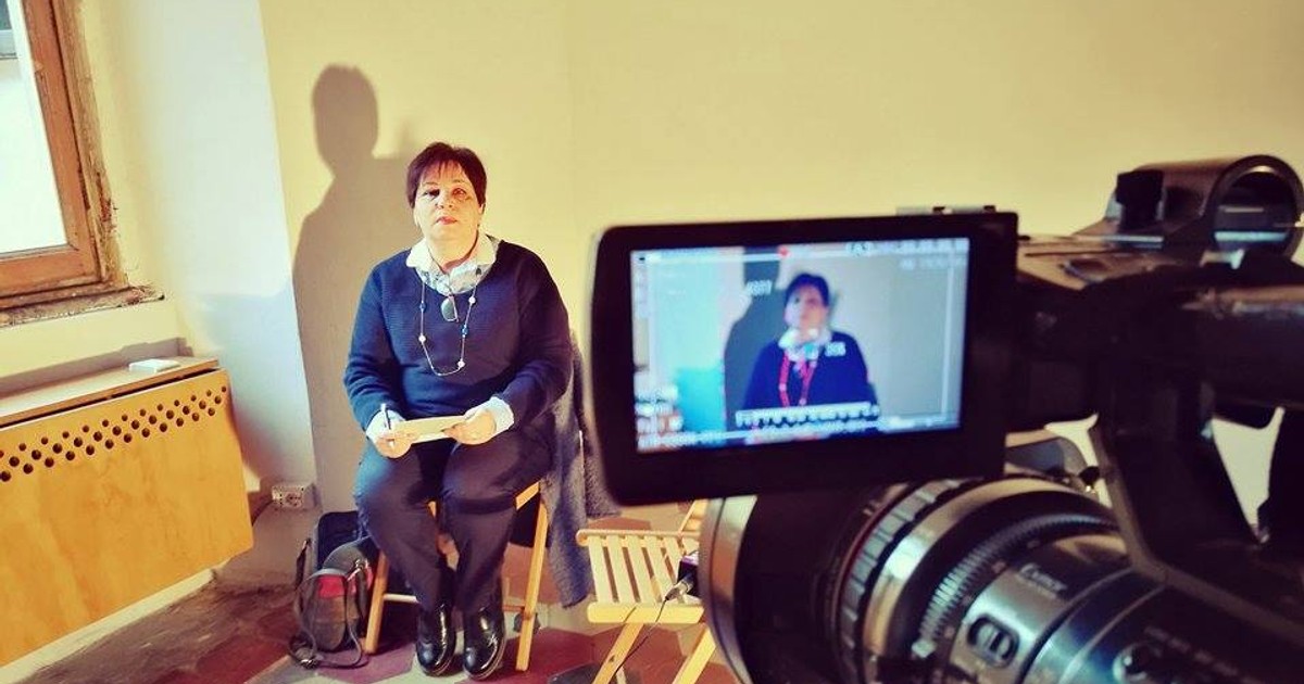 Silvia Dumitrache, activistă româncă în Italia. Silvia Dumitrache, în timpul unui interviu