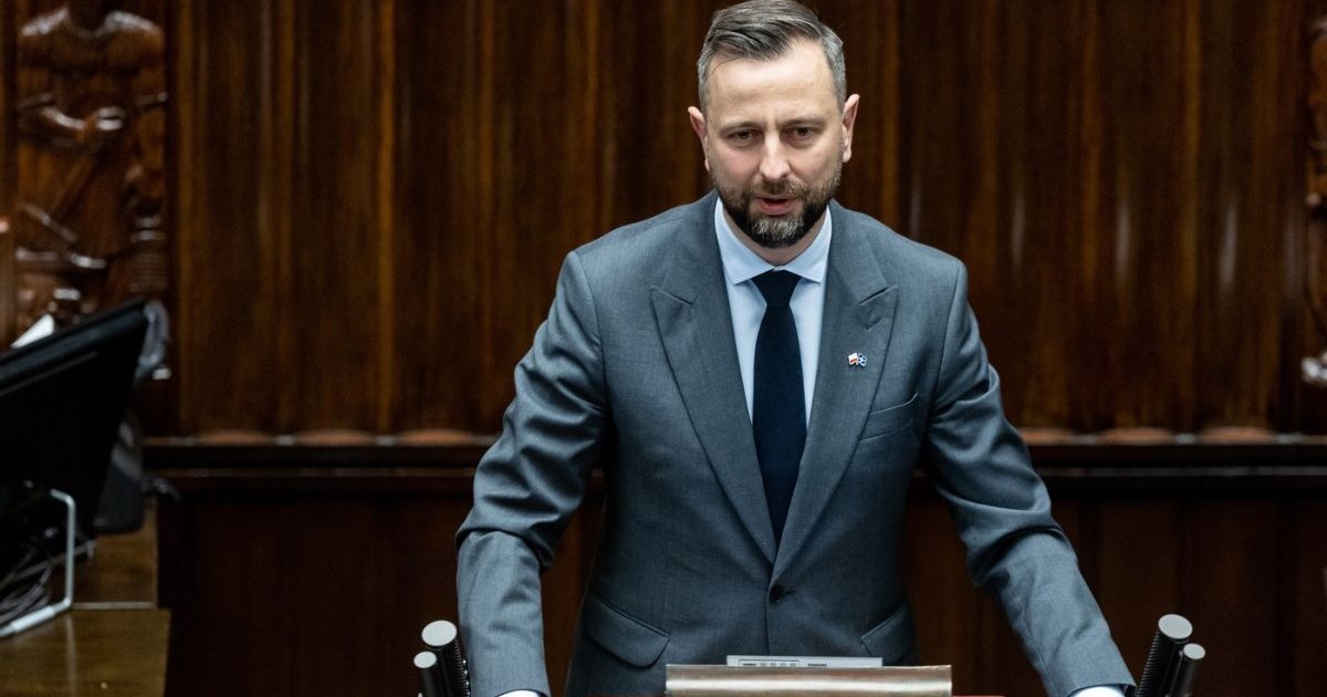 Wladyslaw Kosiniak-Kamysz, ministrul Apărării din Polonia, la o conferință de presă, 22 martie 2025