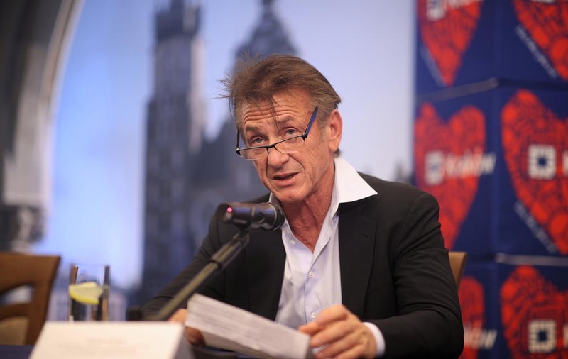 Sean Penn anunță că își „va topi premiile”, dacă Volodimir Zelenski nu e lăsat să vorbească la Gala Oscar