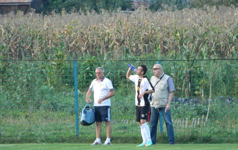 GALERIE FOTO / Arena din lanul de porumb! ^Aici va juca Adrian Mutu! 