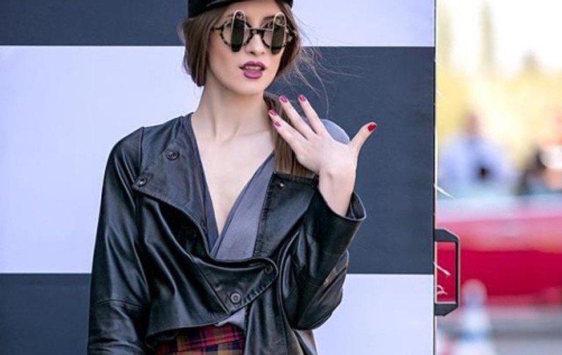 CÂT DE FRUMOASĂ ESTE IULIA ALBU, fără machiajul extravagant! "Tu eşti în poză?", au strigat fanii ei | FOTO ÎN ARTICOL